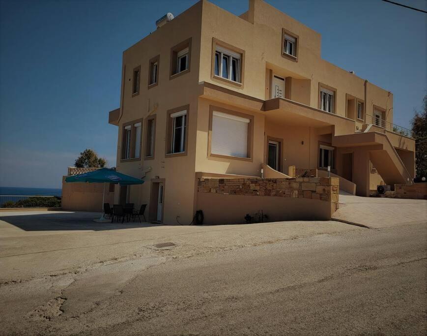 Afentis Apartment Agia Ermioni Bagian luar foto